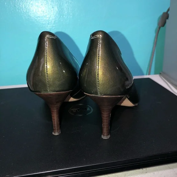 Coach Bowery heel Olive Green with Black Toe Cap - Picture 5 of 7